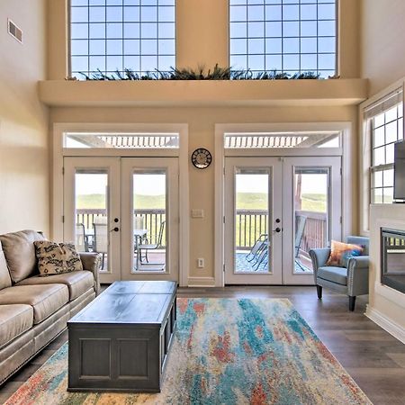 Luxe Branson Retreat With Mtn Views And Pool Access! Apartment Екстериор снимка