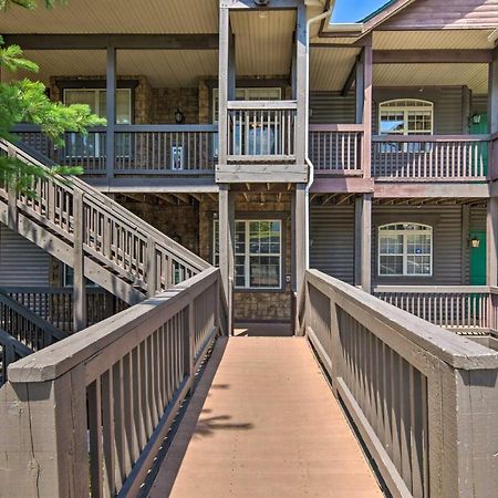 Luxe Branson Retreat With Mtn Views And Pool Access! Apartment Екстериор снимка