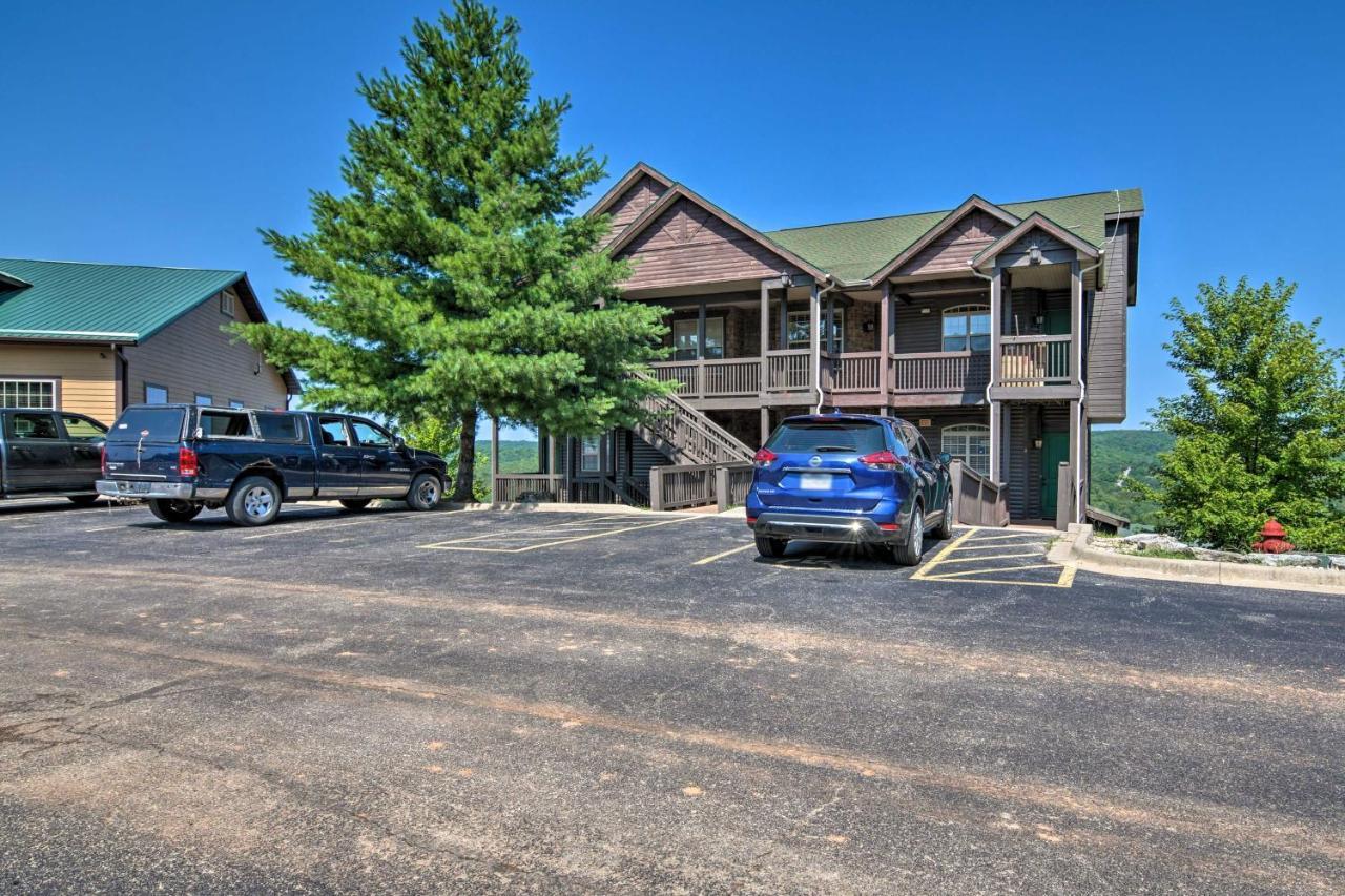Luxe Branson Retreat With Mtn Views And Pool Access! Apartment Екстериор снимка