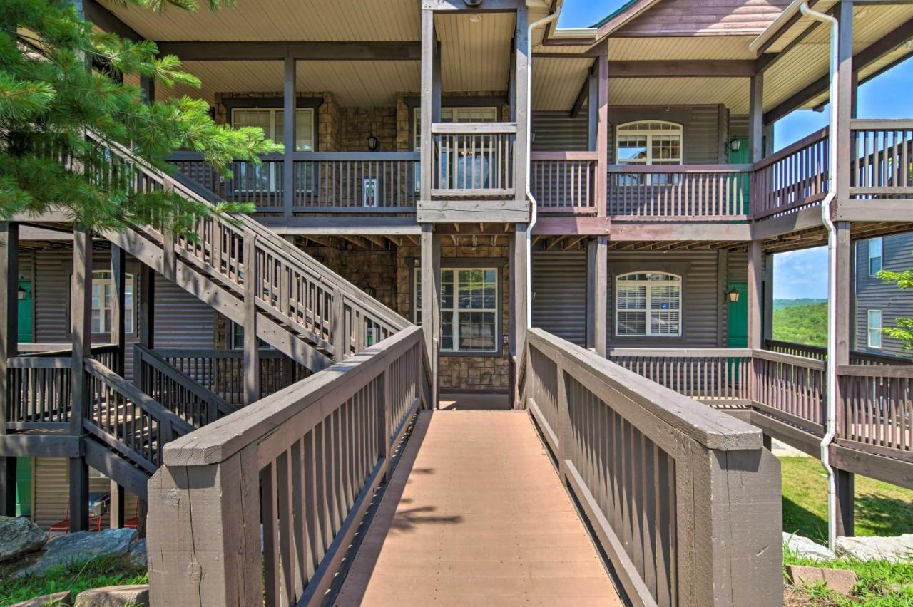 Luxe Branson Retreat With Mtn Views And Pool Access! Apartment Екстериор снимка